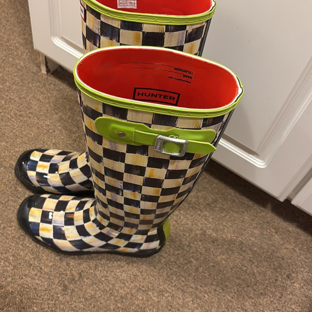 Mackenzie Child’s Hunter Boots. Excellent condition. Worn one time. Size 39 - Picture 4 of 4